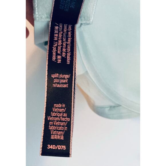 Victoria's Secret Push Up Bra Uplift Plunge Green 34D NWOT - Picture 8 of 9